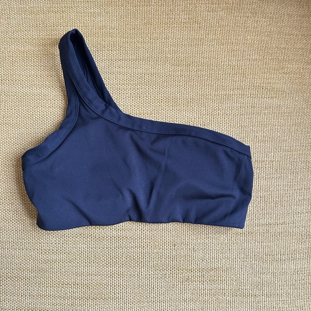 Target Sports Bra - Picture 2 of 3